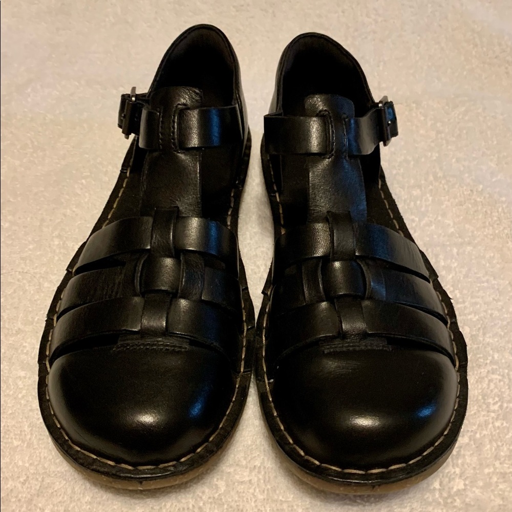 Clarks black fisherman sandals women’s size 9